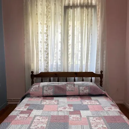 Marina's Spacious Family Lejlighed *